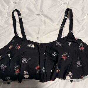 Torrid skull n roses bikini top